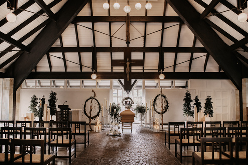 Dekorationen mit Ringen zur Beerdigung